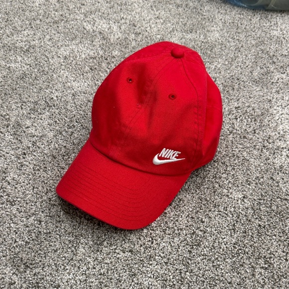 Nike Other - Nike Bold Red Cap